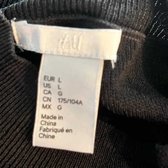 H&M Black Knit Mock Turtleneck Ruffled Sleeves Goth Emo Witchcore Large - Picture 4 of 8